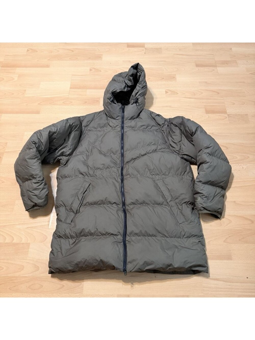 Nike Men’s Sportswear Club Therma-fit Loose Parka Down Green Men’s Jacket Large